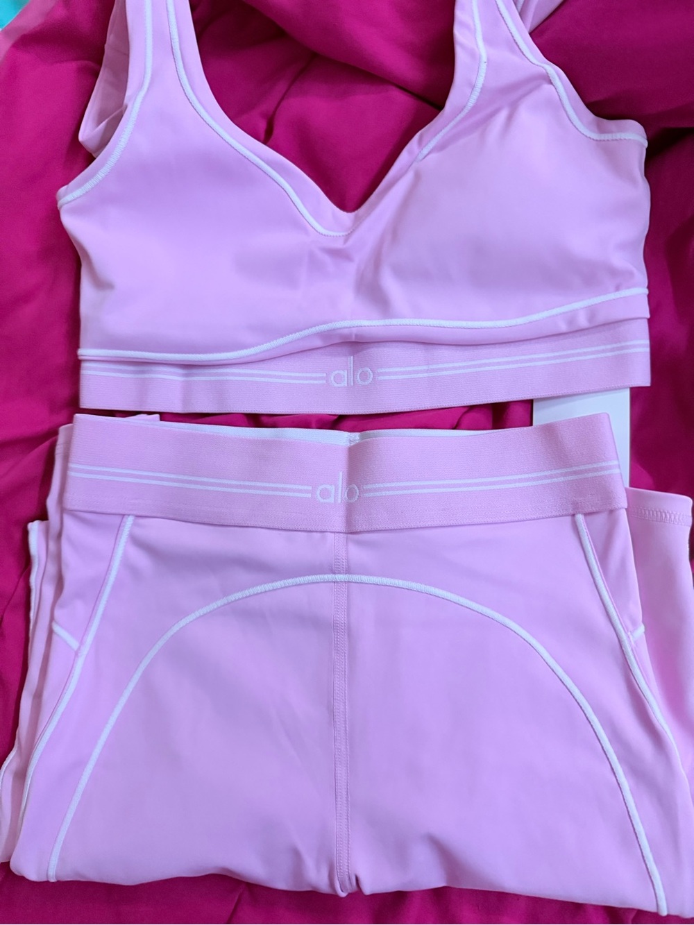 ALO Yoga Light Pink Seamless Sports Bra and Leggings Set size small
